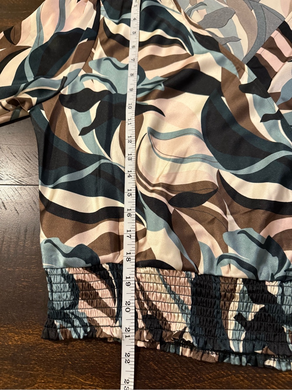 Pleione Abstract Print Surplice Bell Sleeve Smocked Blouse XL - Picture 11 of 15